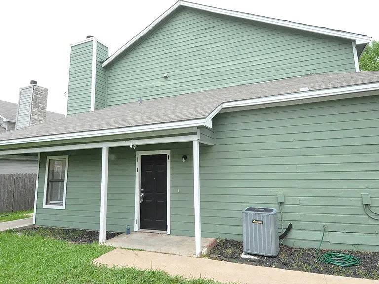 12304 Abney Dr #B — Photo 1