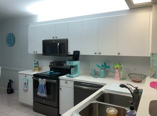 2526 Orchid Bay Dr APT 102, Naples, FL 34109