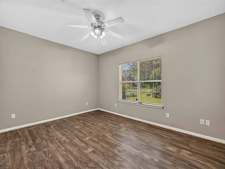 22962 Volga Dr — Photo 18