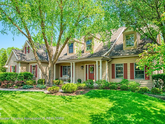 2nd image of 4581 N Spicewood Dr