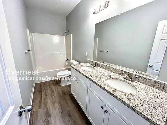 5th image of 295 Sterling St SE