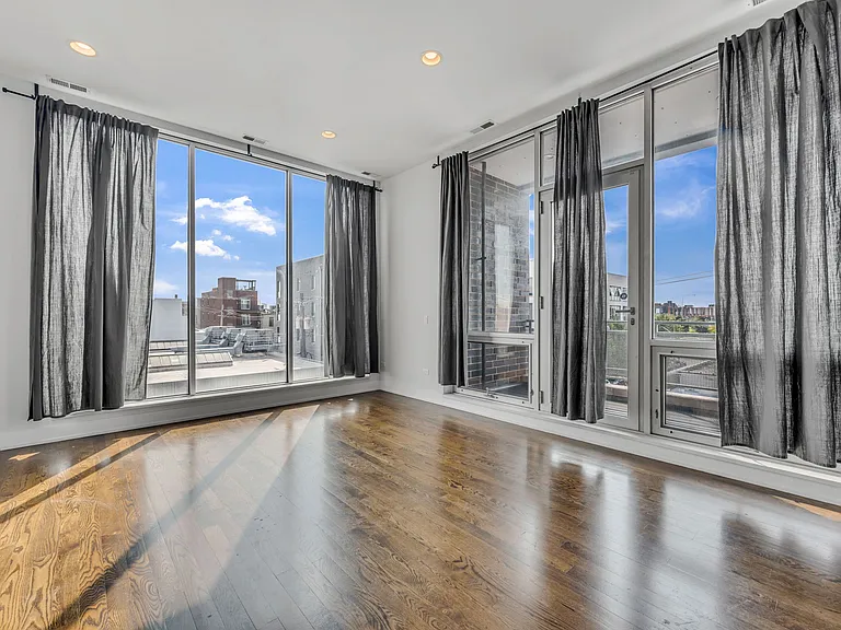 2353 N Seeley Ave #3S — Photo 6