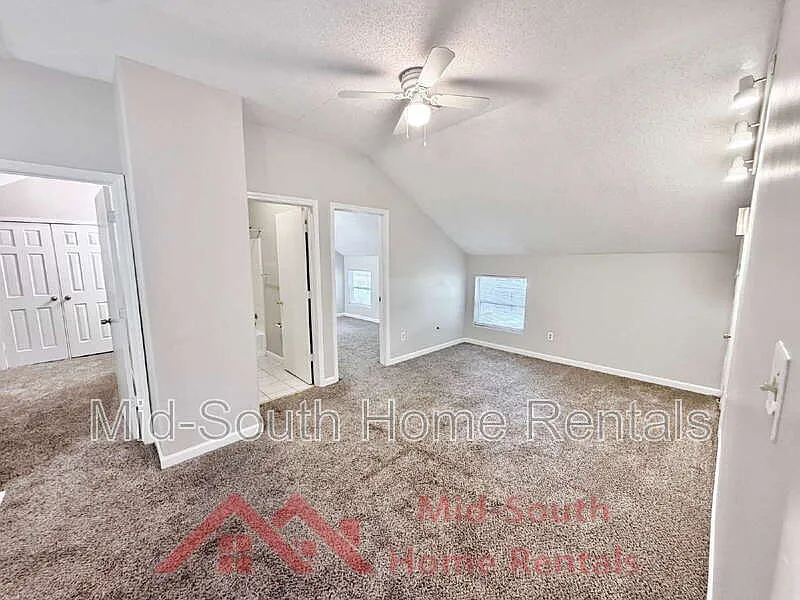 1 bed, 1.0 bath, $550 — Photo 3