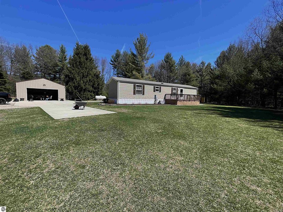 1st image of 939 Deer Meadow Dr