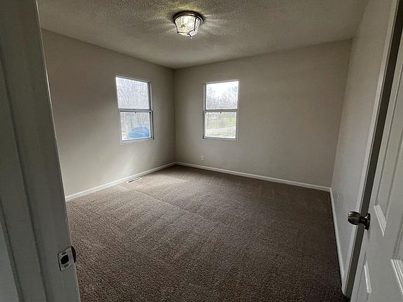 4th image of 2316 Westminister Ln