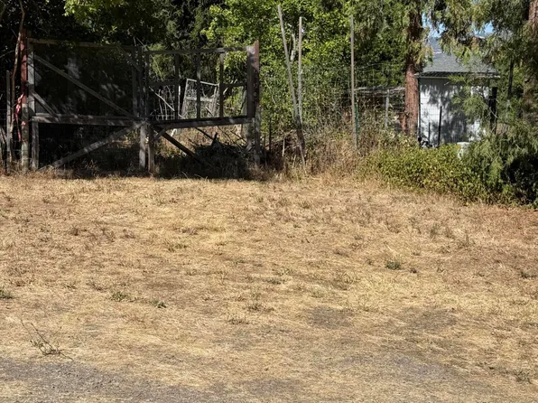 Camp Baker Rd, Phoenix, OR 97535
