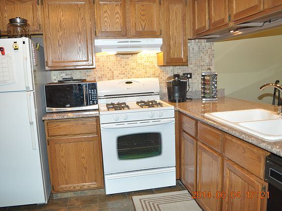 4th image of 1456 Golfview Dr
