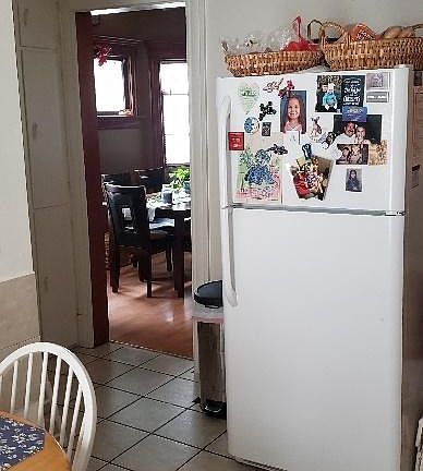 2nd image of 834 Pearl St #1