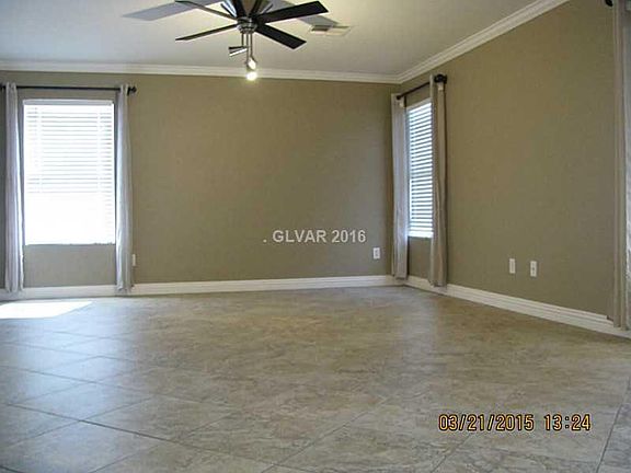 2nd image of 7925 Hollow Pine St