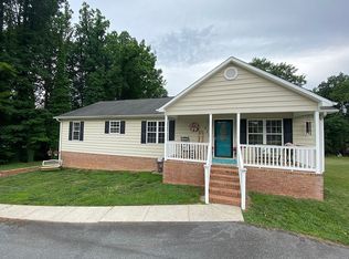 922 Grande Ln, Kernersville, NC 27284
