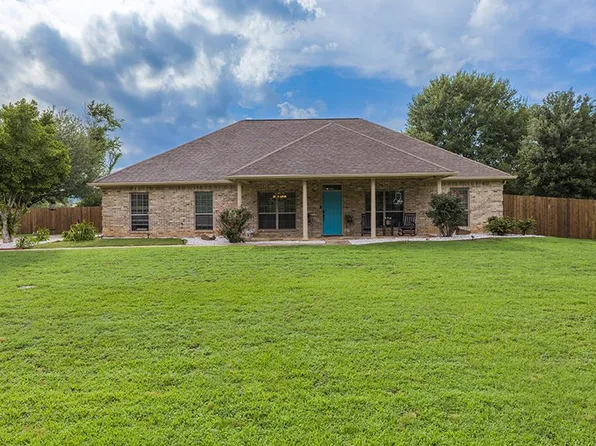 7219 N Richland Dr, Texarkana, TX 75503