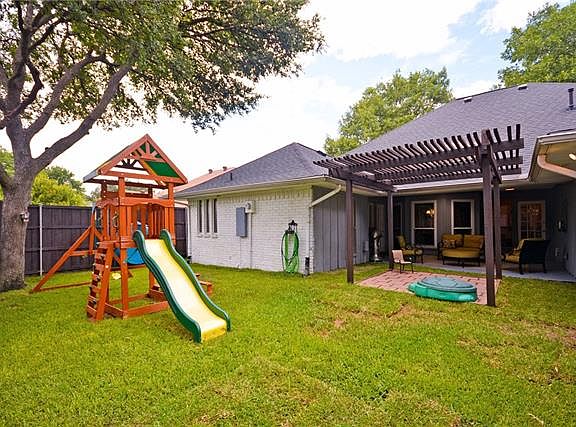 3rd image of 6416 Wrenwood Dr