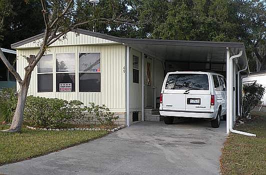 1st image of 49 Lake Griffin Dr