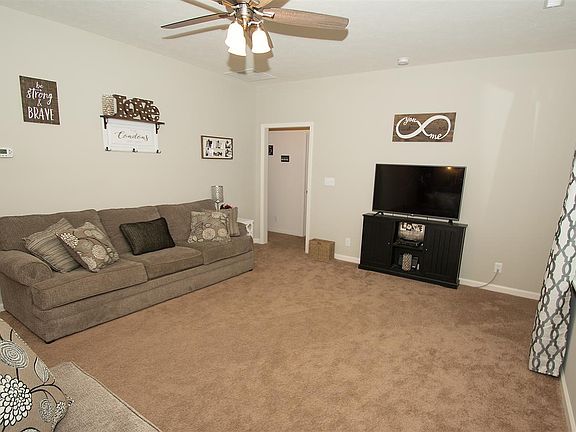 5th image of 384 Leatherwood Way