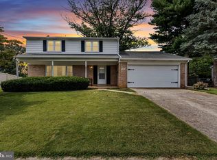 208 Green Lane Dr, Camp Hill, PA 17011