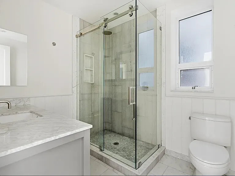 194 W 10th St #5B — Photo 9