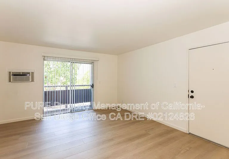 701 Ash Ln #202 — Photo 5