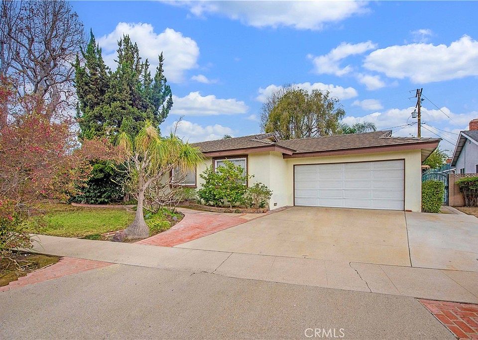 1st image of 11381 Park Ln