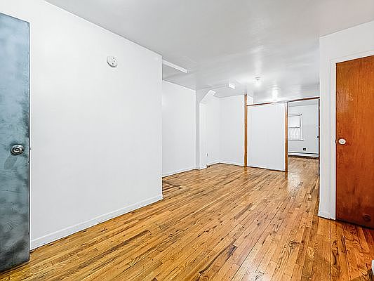 4th image of 9442 43rd Ave
