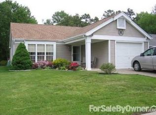 7 Wooton Dr, Southampton, NJ 08088