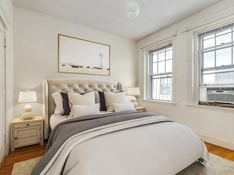 153 Strathmore Rd #5 — Photo 10