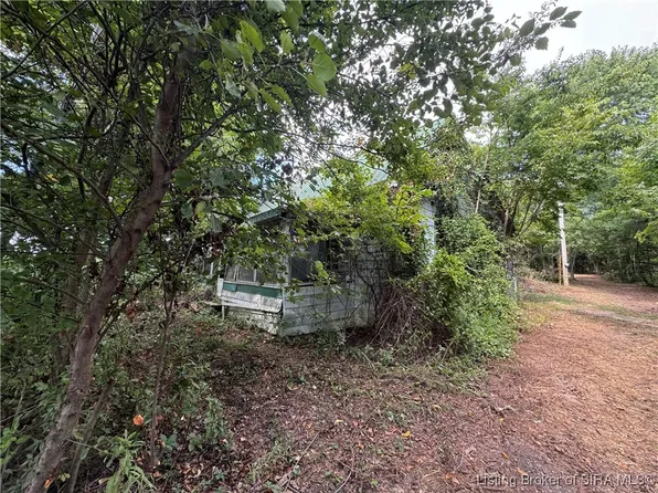 2851 N Naugle Road, Salem, IN 47167