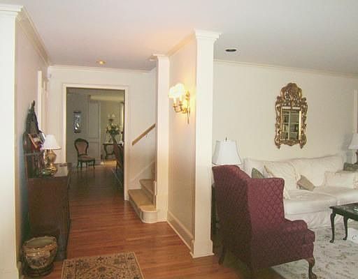 5th image of 44 Wren St