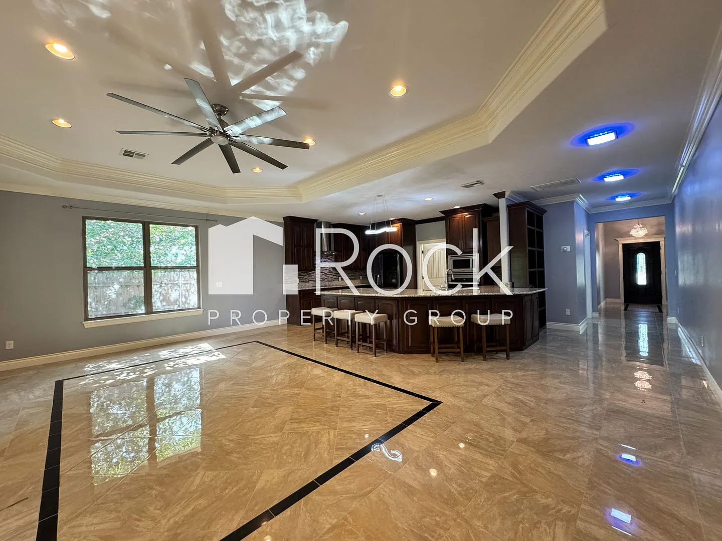Spacious 3 Bed 2.5 Bath Home Near Oklahoma City University, the Plaza District & Uptown! — Photo 4