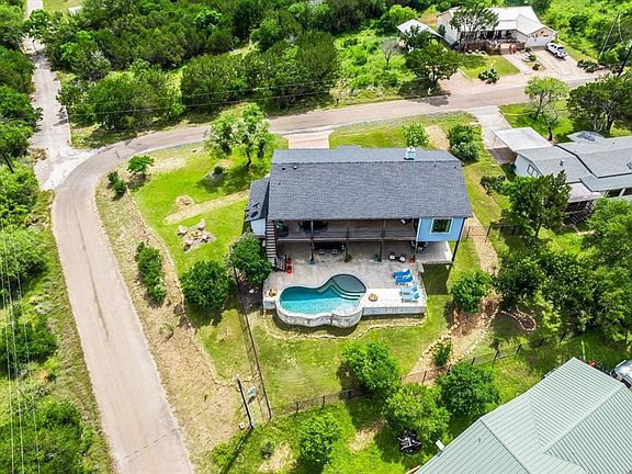 3rd image of 714 Matern Dr