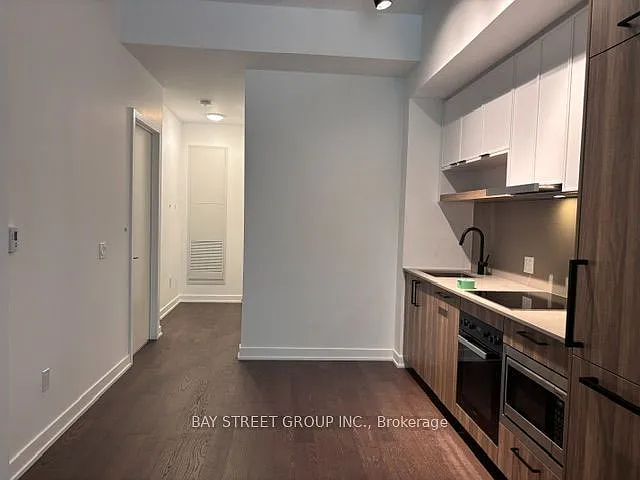91 Montclair Ave #305 — Photo 3