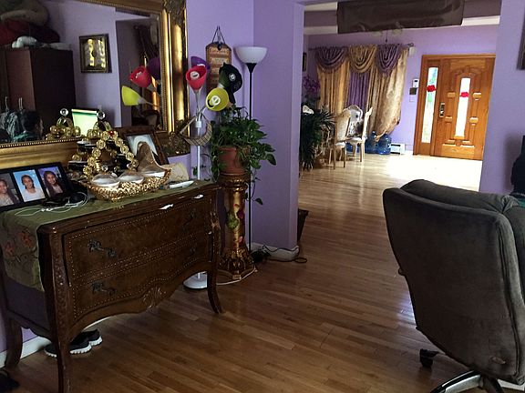 3rd image of 250 Sharpe Ave