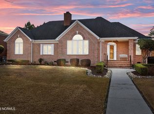 4001 Wyneston Rd, Greenville, NC 27858