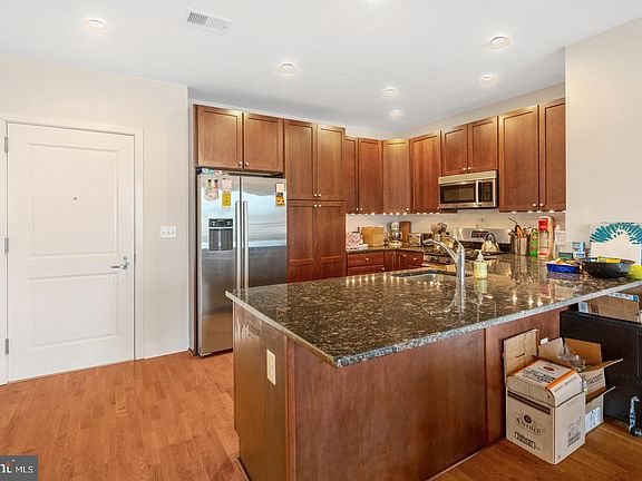3rd image of 600 S 24th St Unit 507