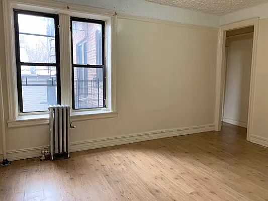 Rented by Smart NY Realty LLC | media 6