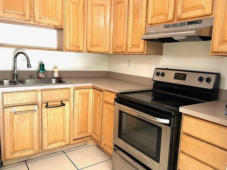 1761 Bayberry Dr — Photo 7