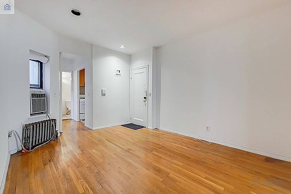 1st image of 1428 York Ave APT 4RS
