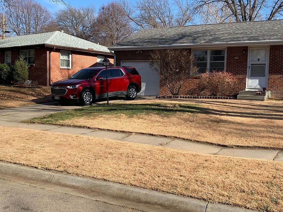 2nd image of 4100 Holly Rd