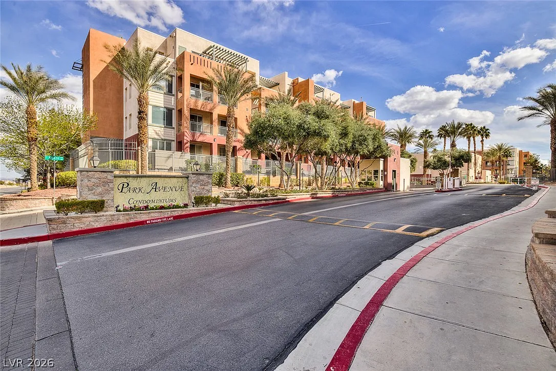 2 bed, 2.0 bath, 1155 sqft, $1,632 — Photo 1