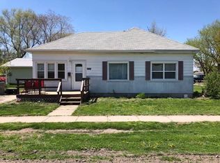1802 12th Ave, Central City, NE 68826