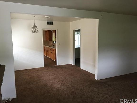 3rd image of 811 S Fenimore Ave