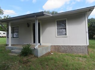 1230 Waterloo Lake Dr, Denison, TX 75020