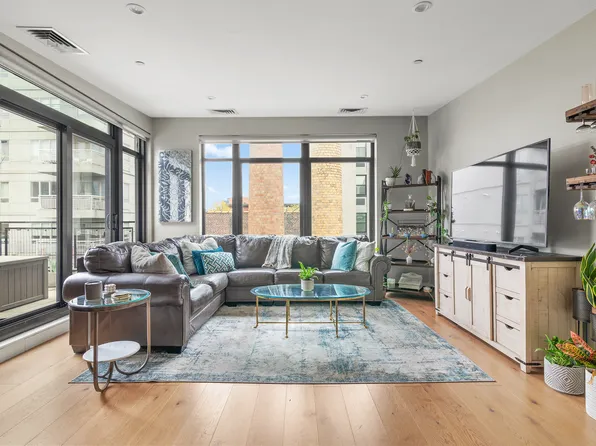 130 Jackson Street image 1 of 9