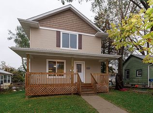 1237 4th St SW, Cedar Rapids, IA 52404