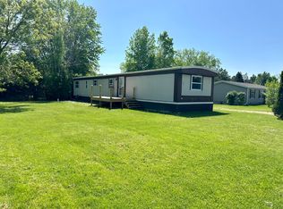 201 S Loxley Rd, Houghton Lake Heights, MI 48630