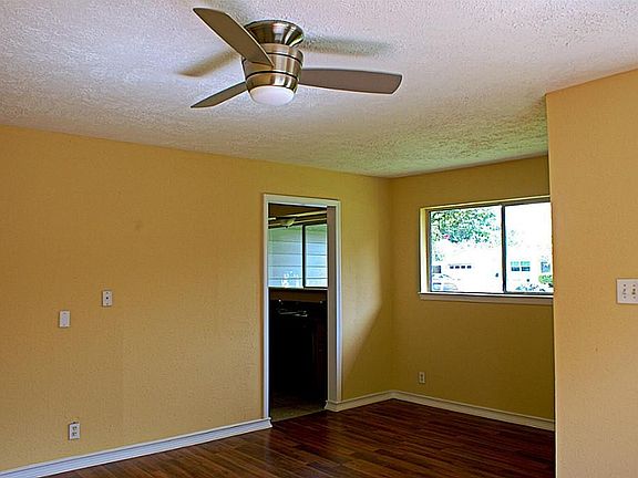Open wood flooring space