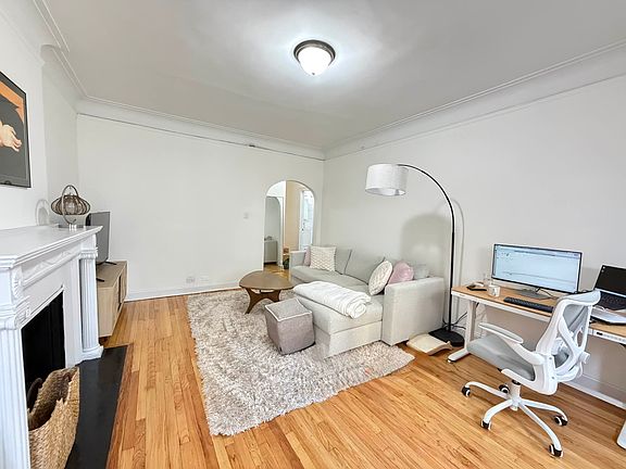 3rd image of 251 W 81st St #7S