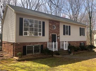 5017 Heidelbury Ct, Winston Salem, NC 27106