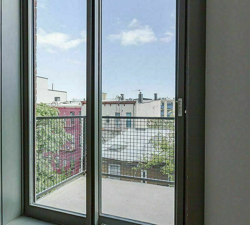 1st image of 182 Jefferson St #4E