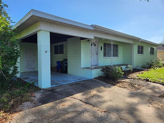 3rd image of 725 Louise Dr