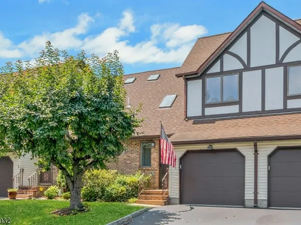 32 Adler Ct, Rockaway Boro, NJ 07866